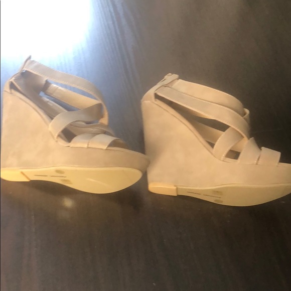 Wedge Sandals - Picture 3 of 7